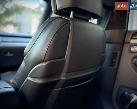 Зеленый Ауди С8, объемом двигателя 5.2 л и пробегом 69 тыс. км за 49000 $, фото 57 на Automoto.ua