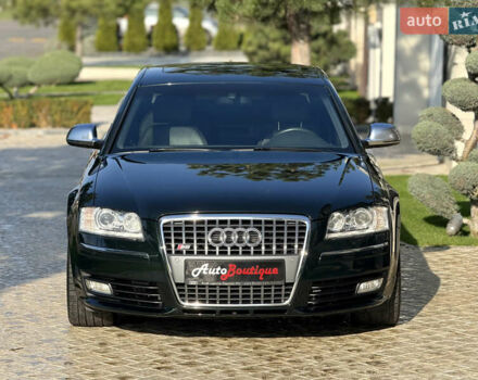 Зеленый Ауди С8, объемом двигателя 5.2 л и пробегом 69 тыс. км за 49000 $, фото 1 на Automoto.ua