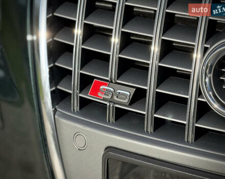 Зеленый Ауди С8, объемом двигателя 5.2 л и пробегом 69 тыс. км за 49000 $, фото 37 на Automoto.ua