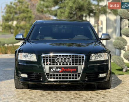 Зеленый Ауди С8, объемом двигателя 5.2 л и пробегом 69 тыс. км за 49000 $, фото 2 на Automoto.ua