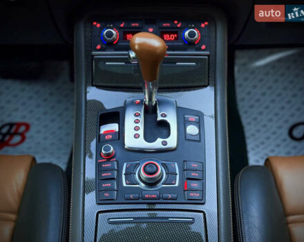 Зеленый Ауди С8, объемом двигателя 5.2 л и пробегом 69 тыс. км за 49000 $, фото 60 на Automoto.ua