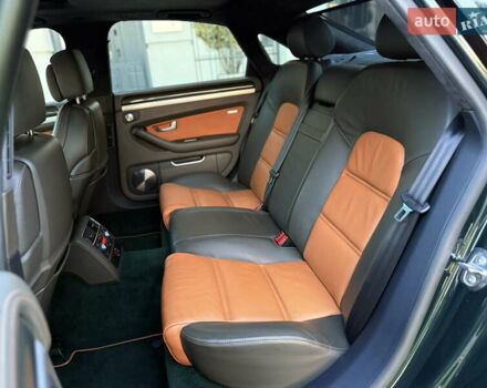 Зеленый Ауди С8, объемом двигателя 5.2 л и пробегом 69 тыс. км за 49000 $, фото 45 на Automoto.ua