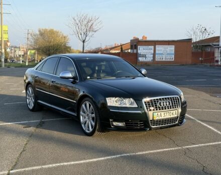 Зеленый Ауди С8, объемом двигателя 5.2 л и пробегом 69 тыс. км за 48900 $, фото 1 на Automoto.ua