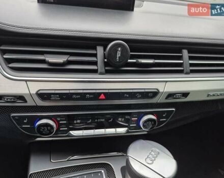 Білий Ауді SQ7, об'ємом двигуна 3.96 л та пробігом 296 тис. км за 44000 $, фото 11 на Automoto.ua