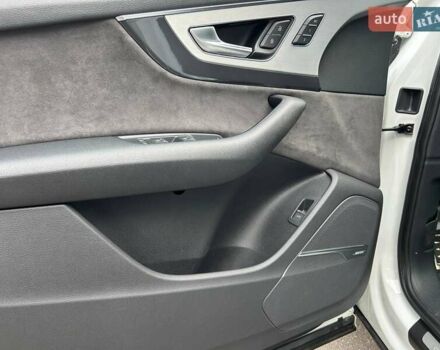 Белый Ауди SQ7, объемом двигателя 4 л и пробегом 160 тыс. км за 52000 $, фото 10 на Automoto.ua