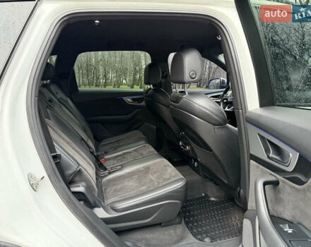 Белый Ауди SQ7, объемом двигателя 3.96 л и пробегом 206 тыс. км за 44000 $, фото 41 на Automoto.ua