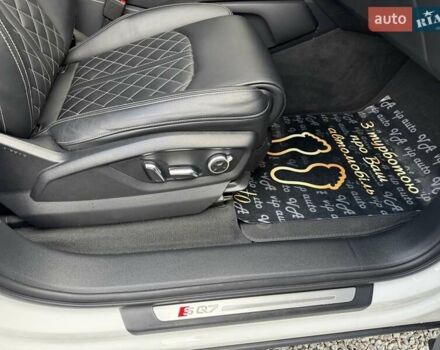 Белый Ауди SQ7, объемом двигателя 3.96 л и пробегом 124 тыс. км за 55900 $, фото 45 на Automoto.ua