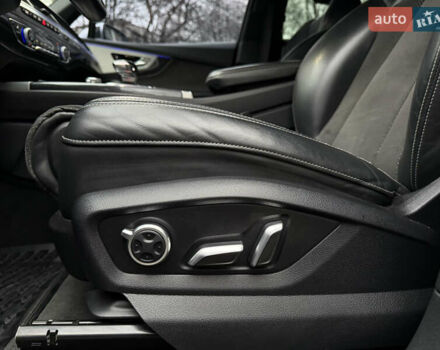 Белый Ауди SQ7, объемом двигателя 3.96 л и пробегом 206 тыс. км за 44000 $, фото 33 на Automoto.ua