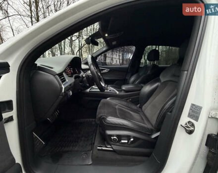 Белый Ауди SQ7, объемом двигателя 3.96 л и пробегом 206 тыс. км за 44000 $, фото 27 на Automoto.ua