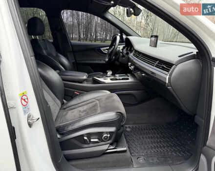 Белый Ауди SQ7, объемом двигателя 3.96 л и пробегом 206 тыс. км за 44000 $, фото 43 на Automoto.ua