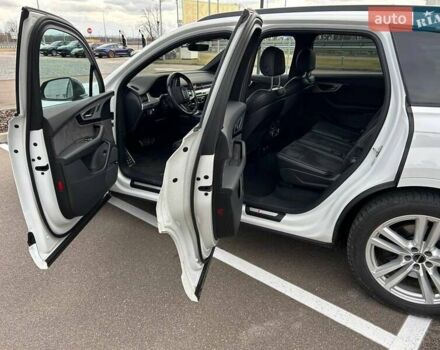 Белый Ауди SQ7, объемом двигателя 4 л и пробегом 160 тыс. км за 52000 $, фото 7 на Automoto.ua