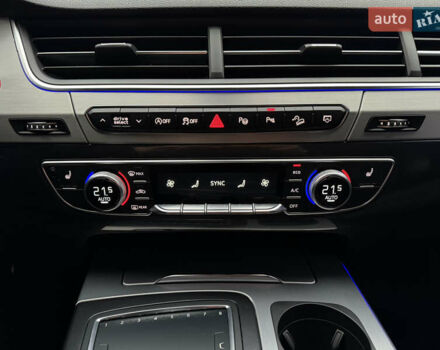 Белый Ауди SQ7, объемом двигателя 3.96 л и пробегом 206 тыс. км за 44000 $, фото 48 на Automoto.ua