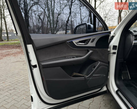Белый Ауди SQ7, объемом двигателя 3.96 л и пробегом 206 тыс. км за 44000 $, фото 29 на Automoto.ua
