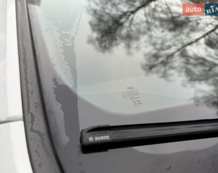 Белый Ауди SQ7, объемом двигателя 3.96 л и пробегом 206 тыс. км за 44000 $, фото 22 на Automoto.ua