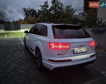 Білий Ауді SQ7, об'ємом двигуна 3.96 л та пробігом 296 тис. км за 44000 $, фото 2 на Automoto.ua