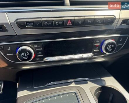 Белый Ауди SQ7, объемом двигателя 3.96 л и пробегом 206 тыс. км за 45000 $, фото 11 на Automoto.ua