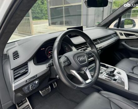 Белый Ауди SQ7, объемом двигателя 4 л и пробегом 226 тыс. км за 49990 $, фото 4 на Automoto.ua