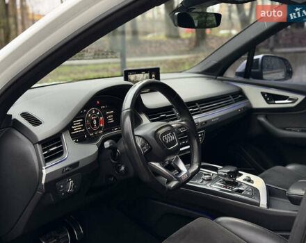 Белый Ауди SQ7, объемом двигателя 3.96 л и пробегом 206 тыс. км за 44000 $, фото 26 на Automoto.ua
