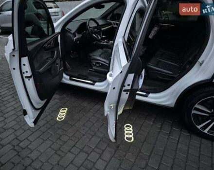 Білий Ауді SQ7, об'ємом двигуна 3.96 л та пробігом 296 тис. км за 44000 $, фото 3 на Automoto.ua