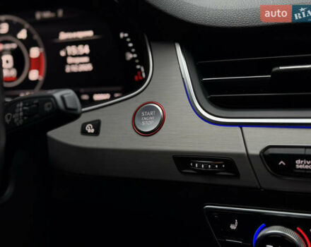 Белый Ауди SQ7, объемом двигателя 3.96 л и пробегом 206 тыс. км за 44000 $, фото 49 на Automoto.ua