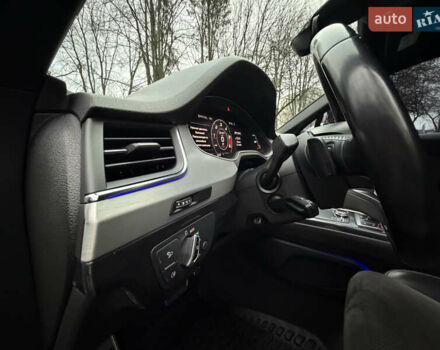 Белый Ауди SQ7, объемом двигателя 3.96 л и пробегом 206 тыс. км за 44000 $, фото 28 на Automoto.ua