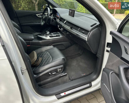Белый Ауди SQ7, объемом двигателя 3.96 л и пробегом 128 тыс. км за 56500 $, фото 35 на Automoto.ua