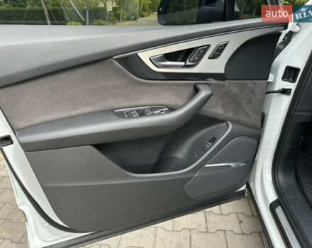 Белый Ауди SQ7, объемом двигателя 3.96 л и пробегом 128 тыс. км за 56500 $, фото 23 на Automoto.ua