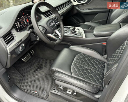 Белый Ауди SQ7, объемом двигателя 3.96 л и пробегом 128 тыс. км за 56500 $, фото 12 на Automoto.ua