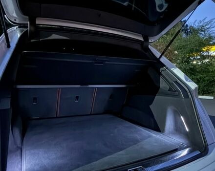 Белый Ауди SQ7, объемом двигателя 3.96 л и пробегом 129 тыс. км за 88000 $, фото 44 на Automoto.ua