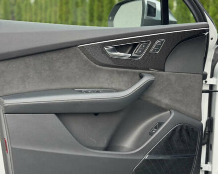 Белый Ауди SQ7, объемом двигателя 4 л и пробегом 49 тыс. км за 78000 $, фото 11 на Automoto.ua