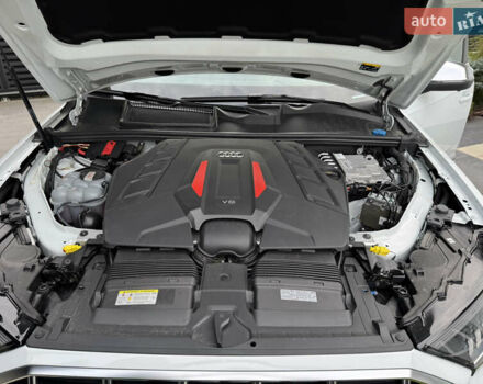 Белый Ауди SQ7, объемом двигателя 4 л и пробегом 49 тыс. км за 77500 $, фото 23 на Automoto.ua