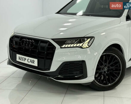 Белый Ауди SQ7, объемом двигателя 4 л и пробегом 62 тыс. км за 67500 $, фото 2 на Automoto.ua