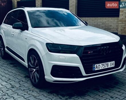 Белый Ауди SQ7, объемом двигателя 4 л и пробегом 275 тыс. км за 43500 $, фото 1 на Automoto.ua
