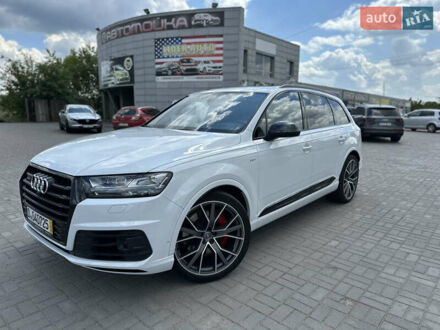 Ауді SQ7 2017 у Ужгороді на Automoto.ua Білий Ауді SQ7, об'ємом двигуна 3.96 л та пробігом 231 тис. км за 49000 $, фото 1 на Automoto.ua