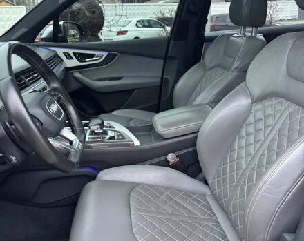 Чорний Ауді SQ7, об'ємом двигуна 3.96 л та пробігом 138 тис. км за 54000 $, фото 11 на Automoto.ua