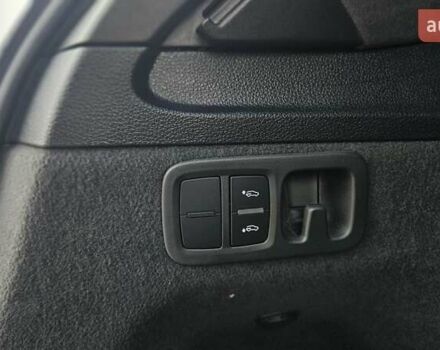 Черный Ауди SQ7, объемом двигателя 3.96 л и пробегом 343 тыс. км за 32999 $, фото 77 на Automoto.ua