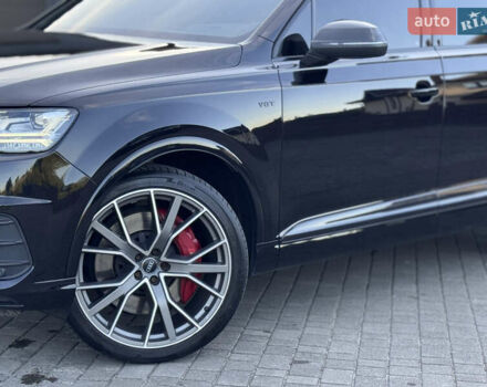 Черный Ауди SQ7, объемом двигателя 4 л и пробегом 135 тыс. км за 63000 $, фото 3 на Automoto.ua