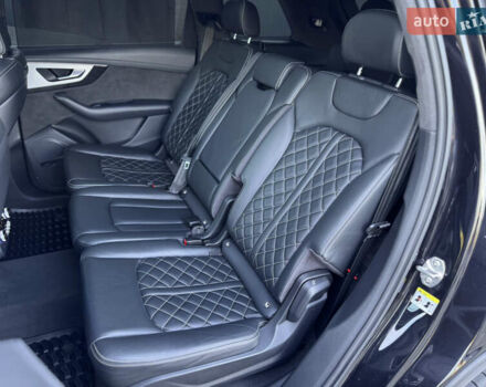 Черный Ауди SQ7, объемом двигателя 4 л и пробегом 135 тыс. км за 63000 $, фото 42 на Automoto.ua