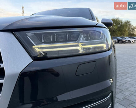 Черный Ауди SQ7, объемом двигателя 3.96 л и пробегом 343 тыс. км за 35500 $, фото 7 на Automoto.ua