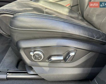 Чорний Ауді SQ7, об'ємом двигуна 3.96 л та пробігом 170 тис. км за 53400 $, фото 60 на Automoto.ua