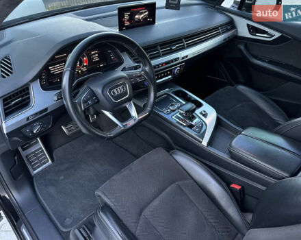 Черный Ауди SQ7, объемом двигателя 3.96 л и пробегом 343 тыс. км за 35500 $, фото 11 на Automoto.ua