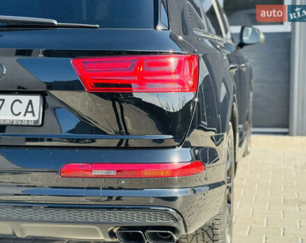 Чорний Ауді SQ7, об'ємом двигуна 3.96 л та пробігом 170 тис. км за 53400 $, фото 11 на Automoto.ua