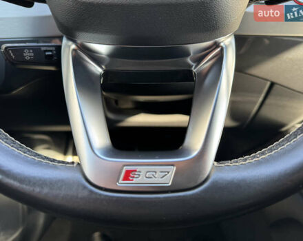 Чорний Ауді SQ7, об'ємом двигуна 3.96 л та пробігом 170 тис. км за 53400 $, фото 24 на Automoto.ua