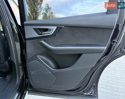 Черный Ауди SQ7, объемом двигателя 3.96 л и пробегом 343 тыс. км за 35500 $, фото 39 на Automoto.ua