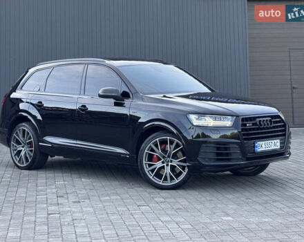 Черный Ауди SQ7, объемом двигателя 4 л и пробегом 135 тыс. км за 63000 $, фото 7 на Automoto.ua