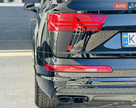 Чорний Ауді SQ7, об'ємом двигуна 3.96 л та пробігом 170 тис. км за 53400 $, фото 10 на Automoto.ua