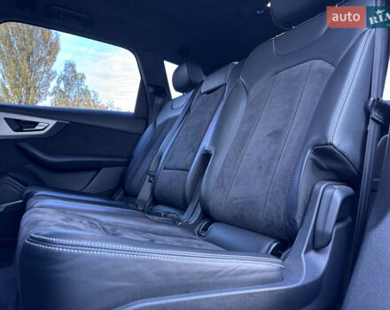 Черный Ауди SQ7, объемом двигателя 3.96 л и пробегом 343 тыс. км за 35500 $, фото 22 на Automoto.ua