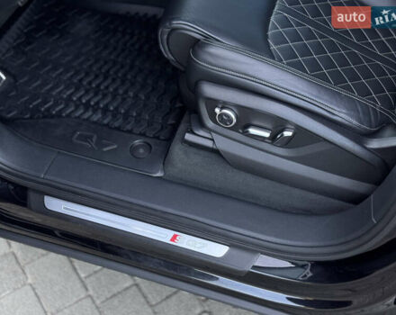 Черный Ауди SQ7, объемом двигателя 4 л и пробегом 135 тыс. км за 63000 $, фото 16 на Automoto.ua