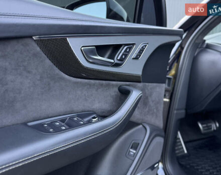 Черный Ауди SQ7, объемом двигателя 4 л и пробегом 135 тыс. км за 63000 $, фото 17 на Automoto.ua