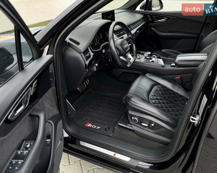 Чорний Ауді SQ7, об'ємом двигуна 3.96 л та пробігом 163 тис. км за 62000 $, фото 55 на Automoto.ua